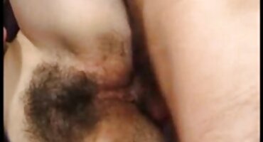 phim sex. vn Ngồi xổm trên vòi nước béo của phim xes khong che hàng xóm bên hồ bơi.